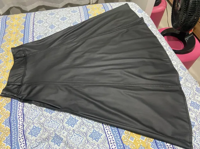 Saia de couro ecológico Midi 38