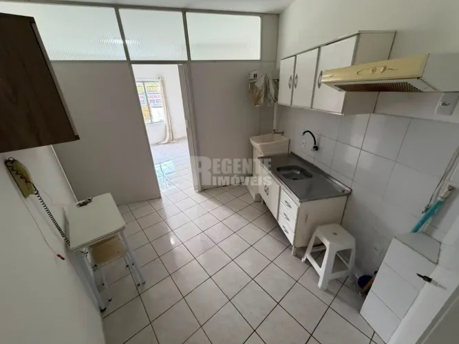 Excelente apartamento para locação no bairro Carvoeira, em frente a UFSC!