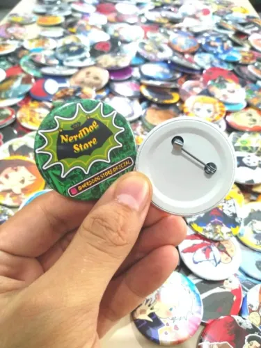 Bottons Broches - Atacado e Varejo - Revenda Brinde Prêmio Loja Presente - NerdDog Store