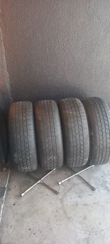 Pneu 265/65/17 Bridgestone (4 unidades)