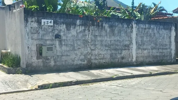 Ótimo Terreno na Praia Martin de Sá com 400,00 m2