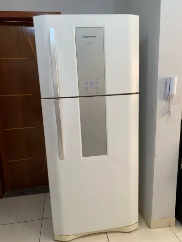 Vende-se geladeira Eletrolux 553 Litros