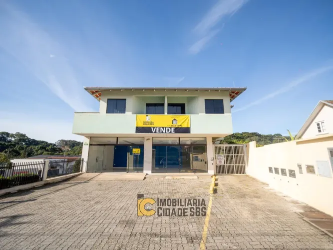 Prédio Comercial com 1.053 m² na Rua Antônio Kaesemodel