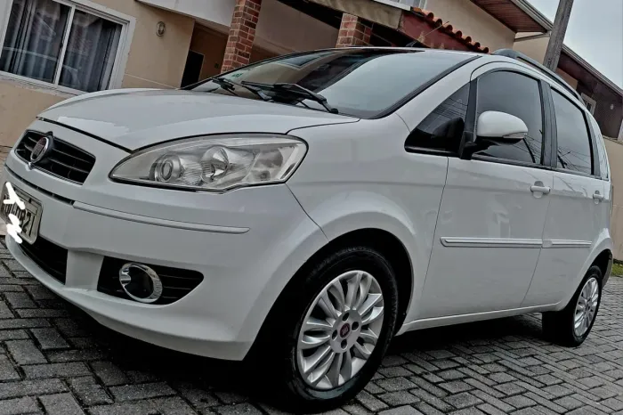 Fiat Idea Attractive 1.4 Fire Flex 8V 5P 2012