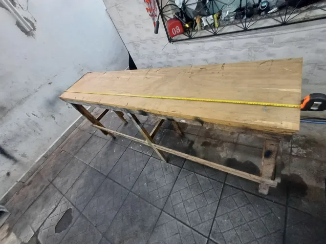 Vendo bancada de madeira