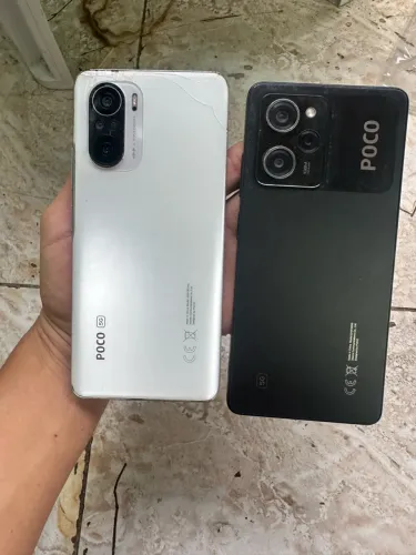 Vendo dois celular tela quebrada um Xiomi poco f3 5g um poco x5 pro 5g os dois 256 gigas