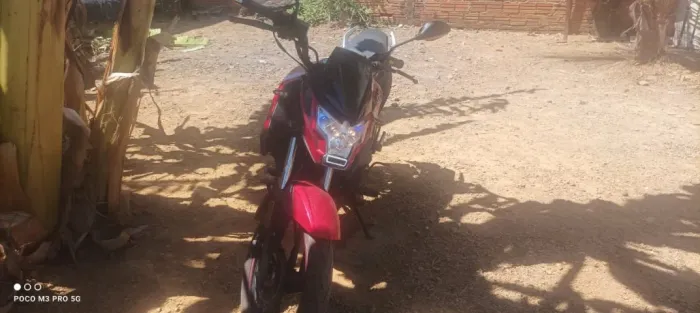Moto Shineray super nova, pouco rodada só 3mil km. Único dono, particular.