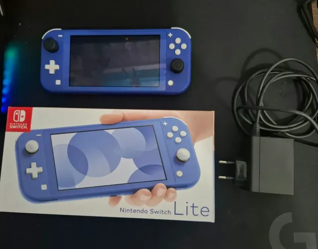 Nintendo Switch Lite Azul Desbloqueado 512GB - Completo na Caixa c/ Carregador Original