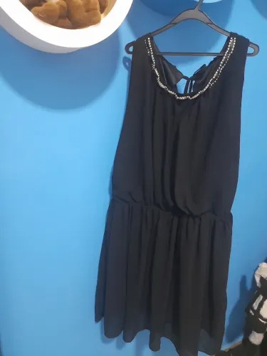 Vestido curto preto