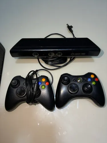 Xbox 360 + Kinect