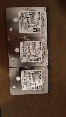 Kit 3 HDs Toshiba de 500GB p/ notebook