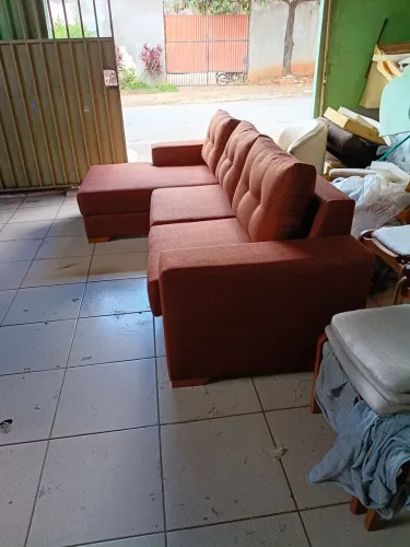 Sofá. Retrátil com chaise..... Fabricaçao sob encomenda ..