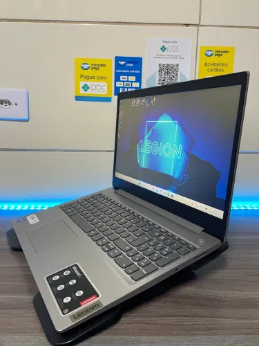 Notebook Lenovo extremamente novo e rápido - SSD - DDR4