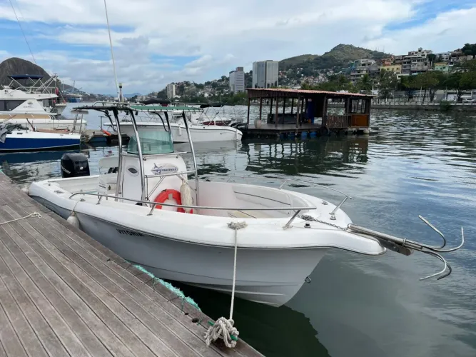 Lancha Fisherman 238 Mercury 4T 225cc