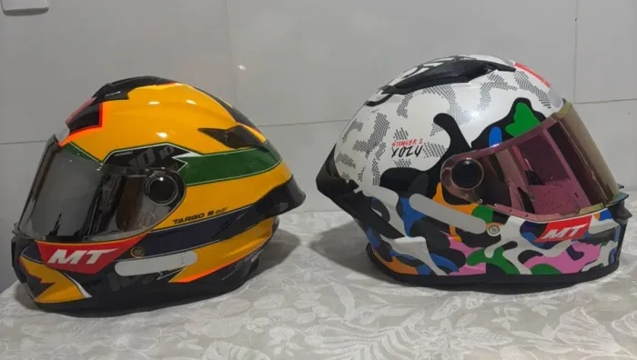 2 capacetes MT