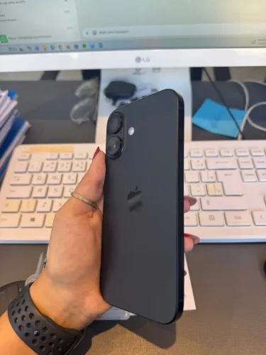 Vendo Iphone 16 seminovo