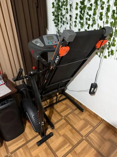 Esteira elétrica, brinde bicicleta ergometrica