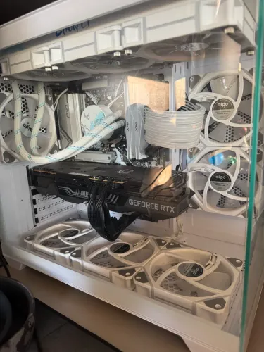 PC GAMER HIGH END