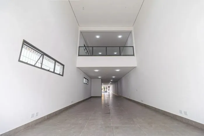 Loja nova à venda ou para alugar Vila Mathias Santos SP