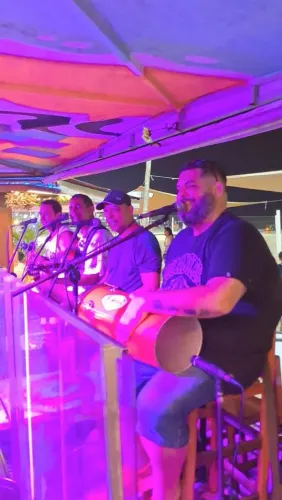 Grupo de Samba e Pagode
