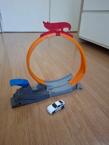 Looping hotweels