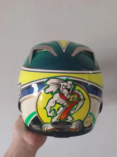 Vendo ou troco por um 58 ou algo do meu interesse .Capacete AGV TI-TECH Alex Barros 