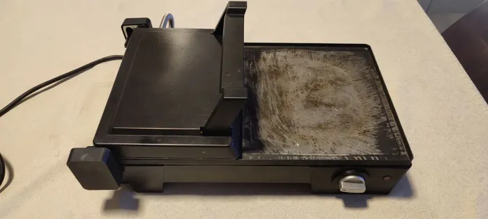 Grill black in decker