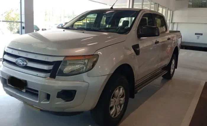 Ford Ranger XLS 2.5 16V 4X2 CD Flex 2013