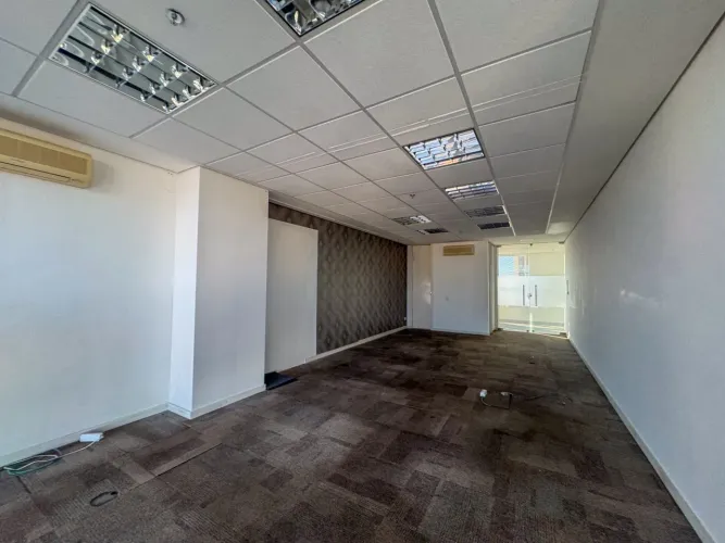 Sala para alugar no ed Eurocenter na região central de Londrina Pr