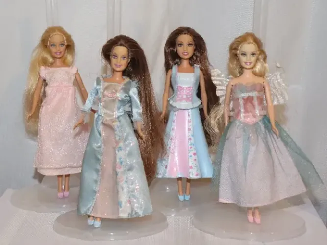 Bonecas Barbie Mini Kingdom Odette Erika Anneliese