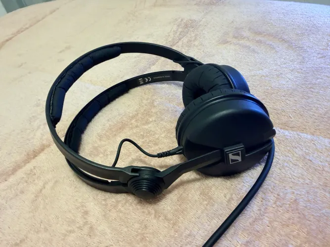 Fone de Ouvido Sennheiser HD25