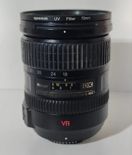 Lente Nikon AF-S DX NIKKOR 18-200mm f/3.5-5.6G ED VR com Filtro Greika 72mm UV