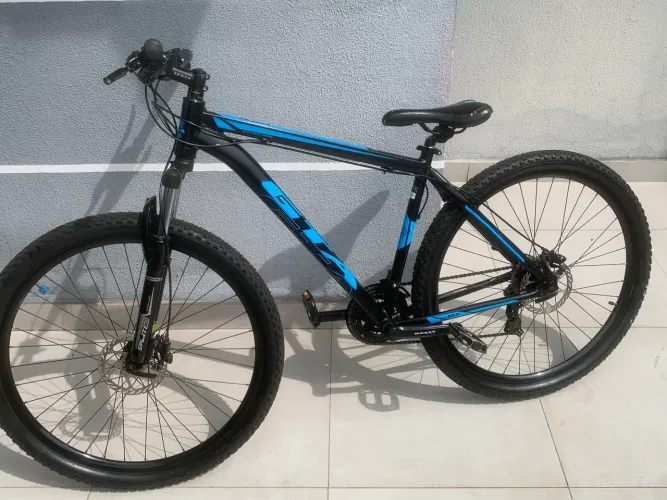 Bicicleta aro 29, 24 marchas, freio hidráulico
