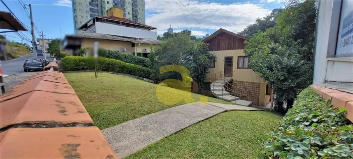 TERRENO LOCALIZADO NA RUA BENJAMIN CONSTANT NO BAIRRO VILA NOVA. VENHA CONHECER.