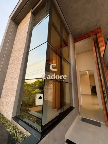 Belíssima Casa no condomínio Splendido em Uberlândia com 208m² de construção