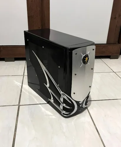 Gabinete Gamer X-Blade 2 - RARO