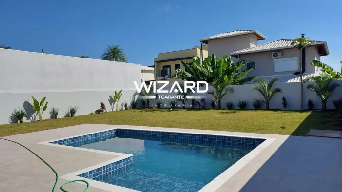 Casa de Condomínio em Atibaia, espaço gourmet, piscina, para venda com 670m² e 2 vagas