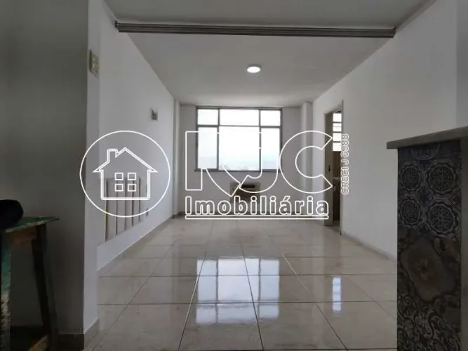Kitnet/Conjugado : / Residencial / Praça da Bandeira
