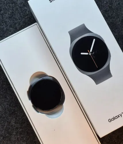 Samsung Galaxy Watch8 40 mm LTE Prata 32 GB com caixa