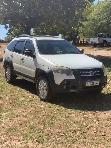 Fiat Palio Weekend Adventure Locker 1.8 Flex 2012