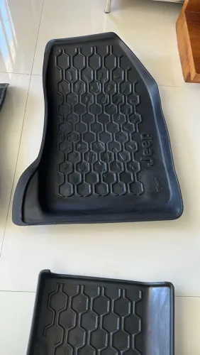 Tapete bandeja Original Mopar para Jeep Renegade