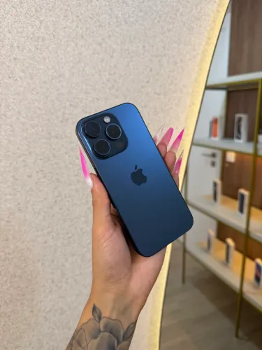 iPhone 15 Pro Titânio Azul