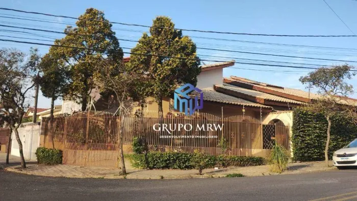 Casa com 3 dormitórios à venda, 150 m² por R$ 750.000 - Parque Bela Vista - Votorantim/SP