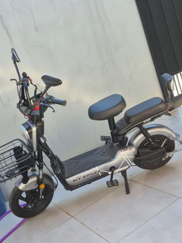 Vendo moto eletrica