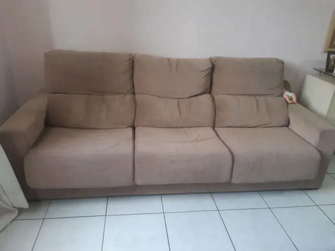 Sofá três lugares retrátil