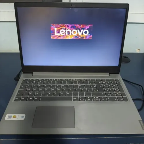 Notebook Lenovo intel / 8GB DDR4 / SSD 120GB sem detalhes