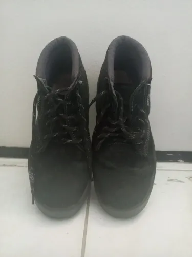 Vende-se bota