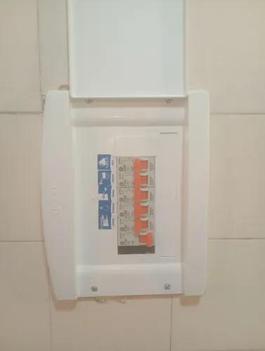 Eletricista 24hrs trabalhamos com todos os tipos de serviços elétricos 