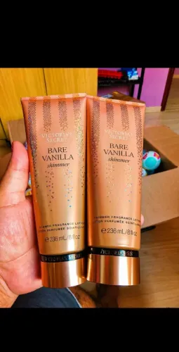 Victoria secret's baré vanilla shimmer