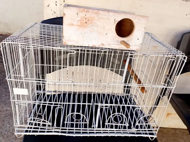 Vende se gaiola